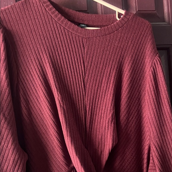 Elegant Black and Red Women's Dress Set - Picture 7 of 13